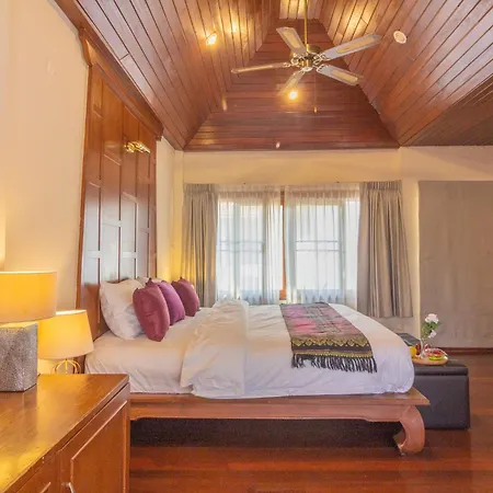3br Bali Style Privatepool Near Main Road Large Pool