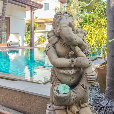 Villa 3Br Bali Style Privatepool Villa Near Main Road Large Pool