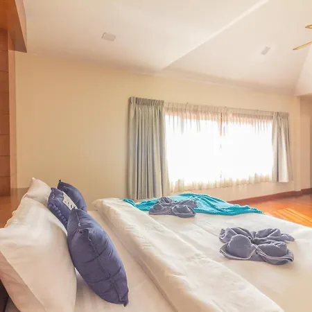 3Br Bali Style Privatepool Villa Near Main Road Large Pool * Pattaya