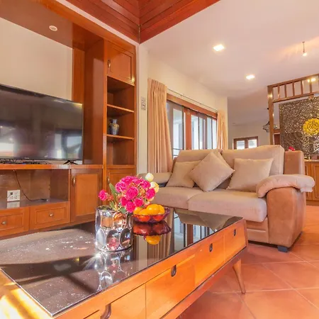 3Br Bali Style Privatepool Villa Near Main Road Large Pool Villa *