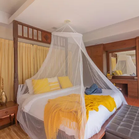 3Br Bali Style Privatepool Villa Near Main Road Large Pool Pattaya