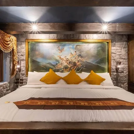 อพาร์ทเม้น The Castle Pratumnak Hill 6 Bedroom *
