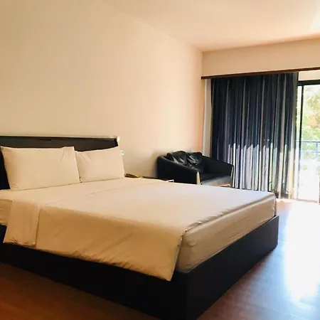 Ritz Hotel 3*