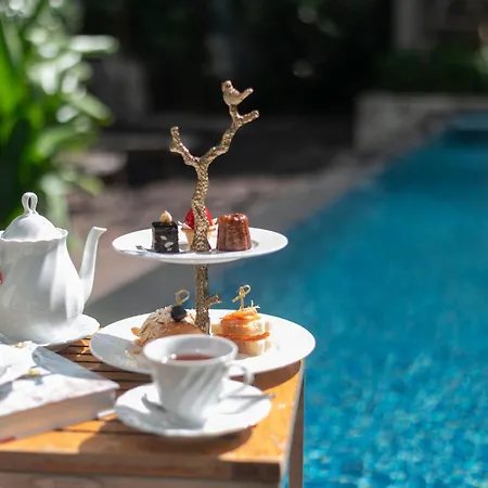 Woodlands Hotel 4*
