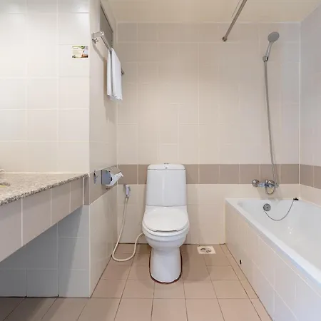 โรงแรม Sunshine & Residences 4*