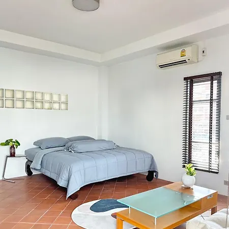 After-grad Poshtel โรงแรม *