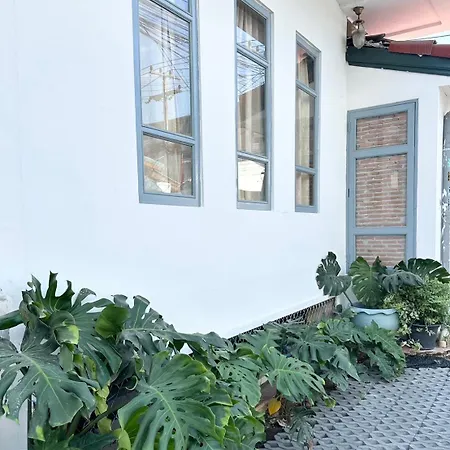 After-grad Poshtel โรงแรม *