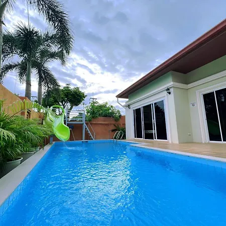 Baronial 3 Bedrooms Pool Pattaya