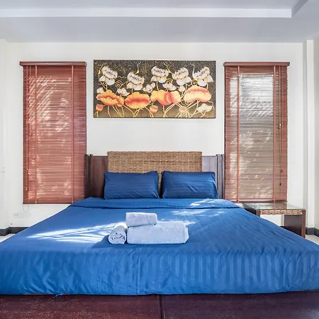 Chang's Poolside Villa: Beachside Retreat In Ba Ti Ja