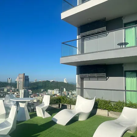 Arcadia Millennium Tower อพาร์ทเม้น *