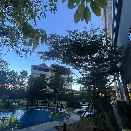 อพาร์ทเม้น Arcadia Millennium Tower