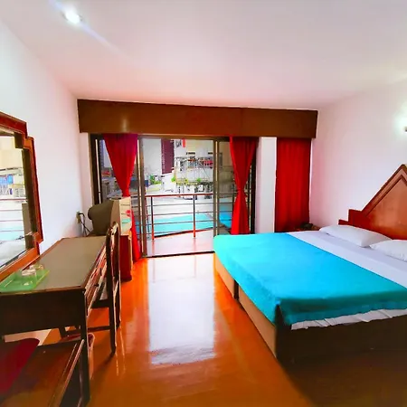 Highfive โรงแรม