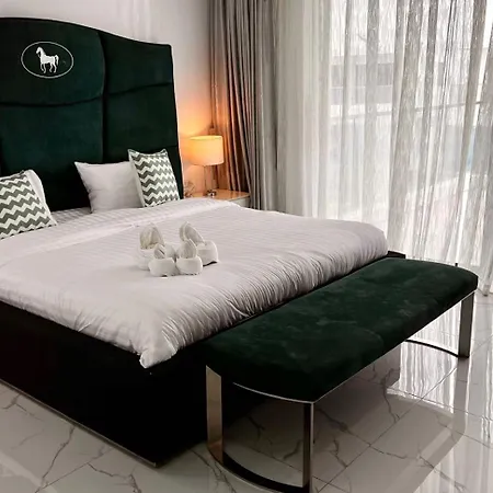 Palm Spring 精品四卧泳池别墅 * Pattaya