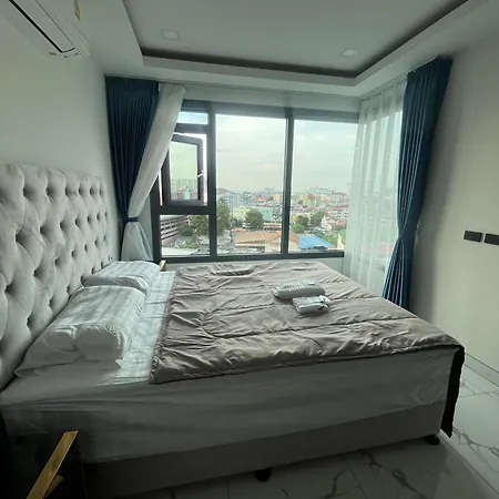Arcadia Millennium Tower อพาร์ทเม้น *