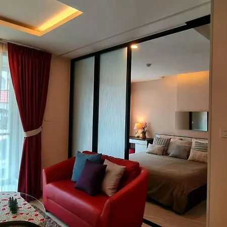 The Chezz By Apple & Frank Apartment *