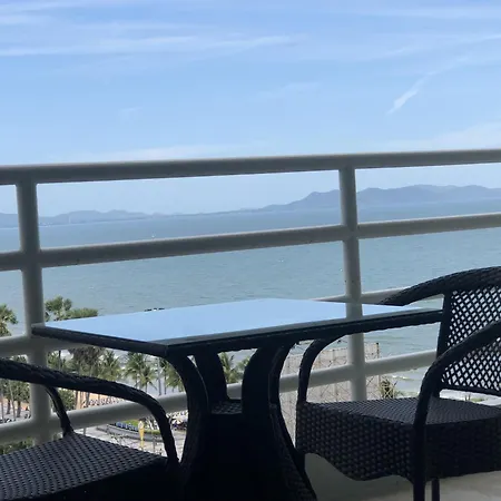 อพาร์ทเม้น Viewtalay Beachfront By Nd