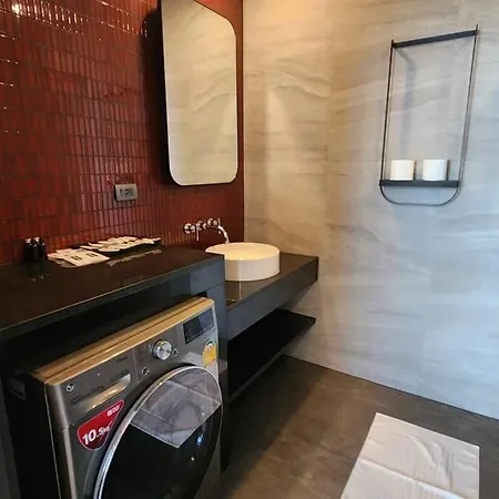 Edge Central 2 Bedroom Sea View Apartment