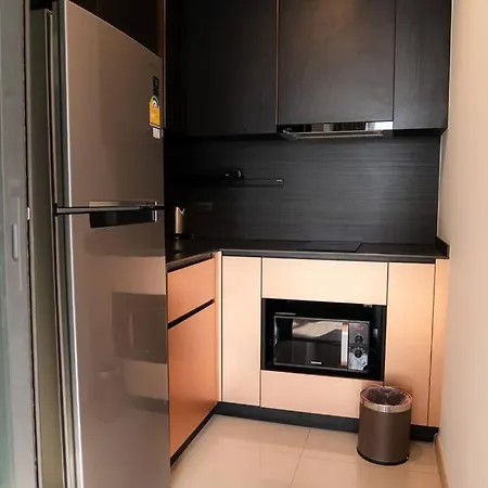 Apartment Edge Central 2 Bedroom Sea View
