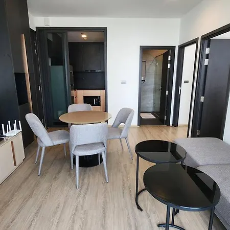 Edge Central 2 Bedroom Sea View Apartment *