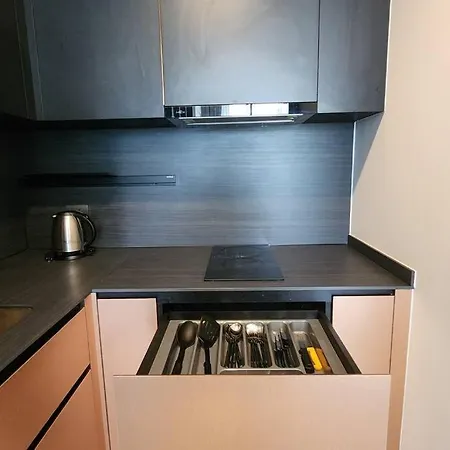 Edge Central 2 Bedroom Sea View