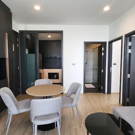Edge Central 2 Bedroom Sea View * Pattaya