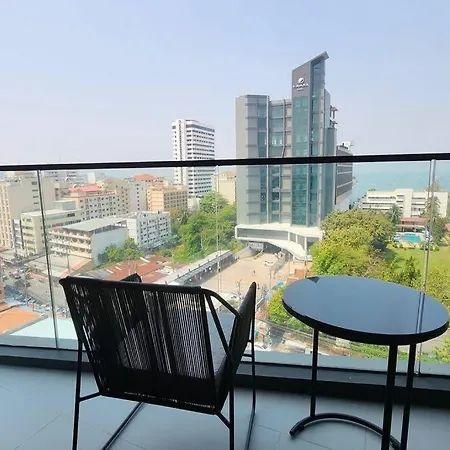 Apartment Edge Central 2 Bedroom Sea View *