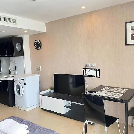 芭提雅中心地带 Centara Avenue 一房公寓 5楼 紧邻海滩，酒吧街，高速互联网 * Pattaya