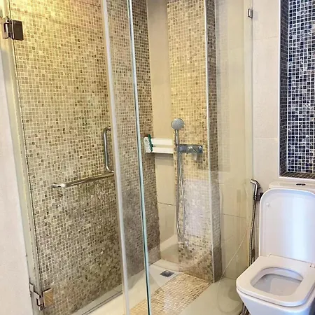 Apartment 芭提雅中心地带 Centara Avenue 一房公寓 5楼 紧邻海滩，酒吧街，高速互联网 Pattaya