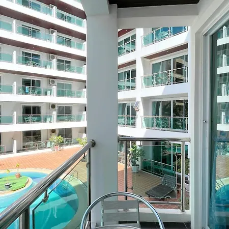 Hotel Dragon , Pattaya 3*