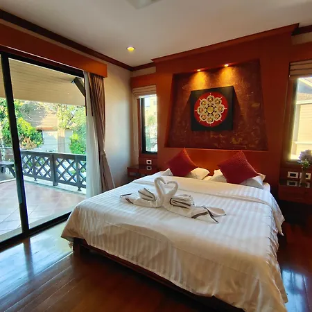 Baan Natcha Pool Center Villa *