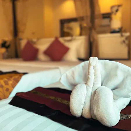 โรงแรม Raya Private Pool *