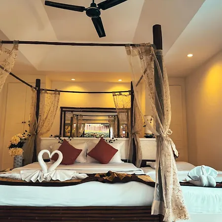 โรงแรม Raya Private Pool