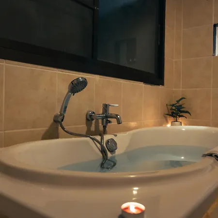 Raya Private Pool โรงแรม Pattaya