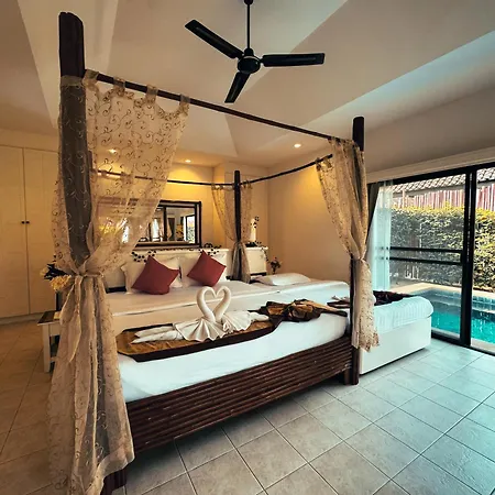 โรงแรม Raya Private Pool *