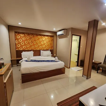 โรงแรม สตาร์ เรสซิเดนส์ โฮเทล 2*