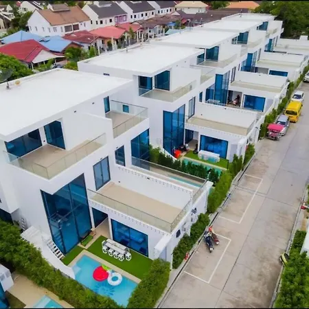 Plam Spring Pool D26 Pattaya