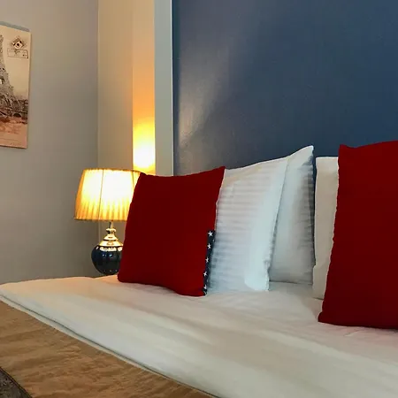 โรงแรม The Tamnan & 4*