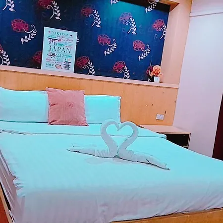 New Pind Balluchi Hotel