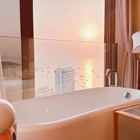 Edge Sea View อพาร์ทเม้น *