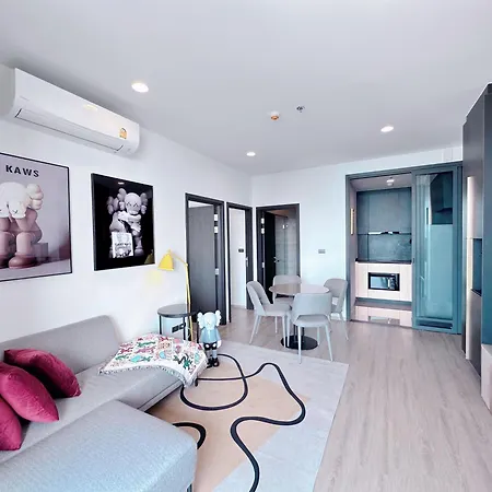 อพาร์ทเม้น Edge Sea View *