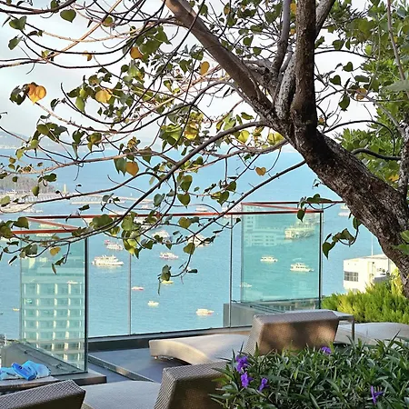 อพาร์ทเม้น Edge Sea View