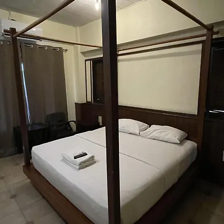 Hotel Keerati 2*