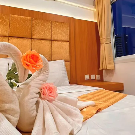 โรงแรม เดอะพรีวี่ 3*