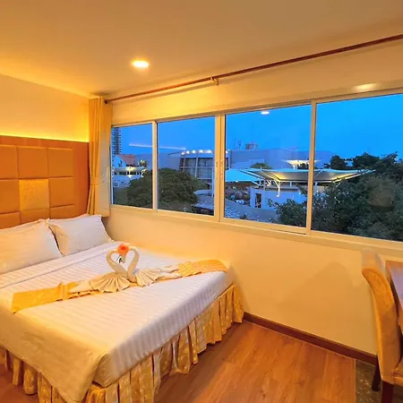 เดอะพรีวี่ โรงแรม Pattaya