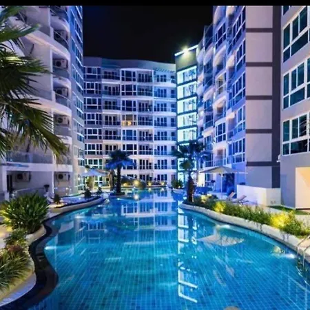 Large Deluxe Grand Avenue