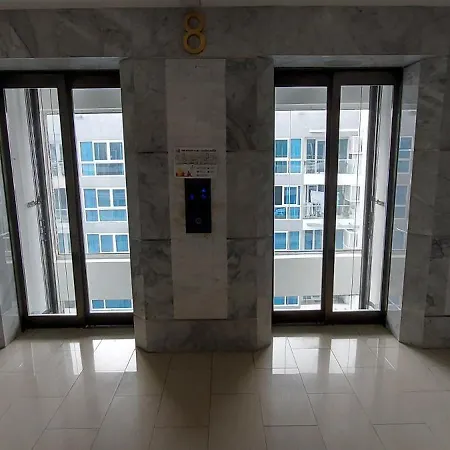 Grand Avenue - Pool-view Suite, 55sqm Apartment Pattaya