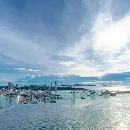 The Edge Seaview Pattaya