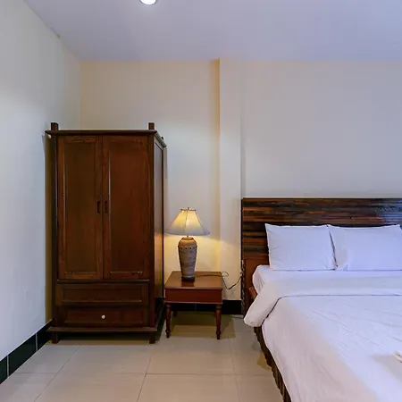 โรงแรม Deeden