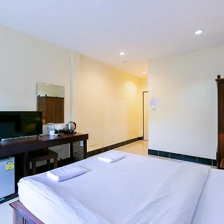 โรงแรม Deeden 3*