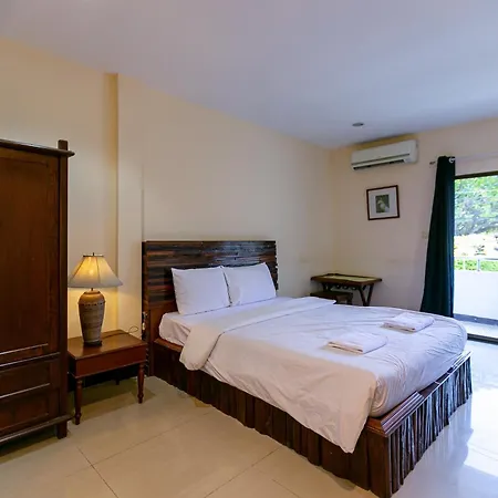 โรงแรม Deeden 3*